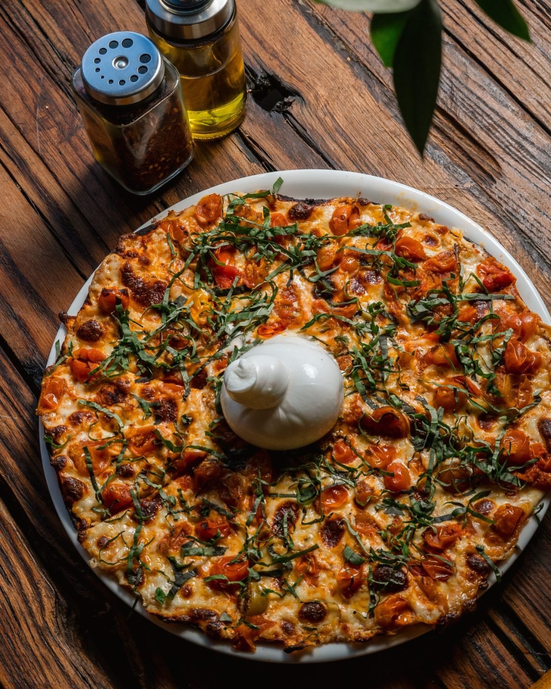 Entradas italianas con quesos frescos en Trattoria Grappolo